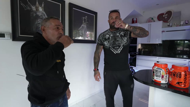 V siedmom nebi - Adam Cibuľa a Karlos Vémola 